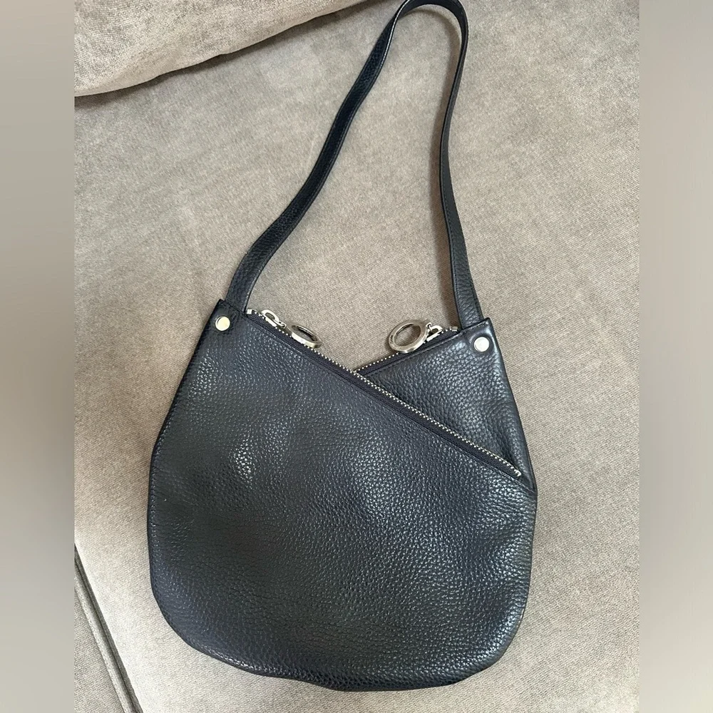 Marc Jacobs Black Leather Asymmetrical Bag - Picture 2 of 9